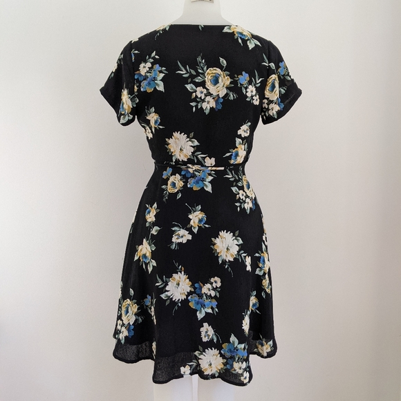 LUSH Floral Wrap Dress, XS - Picture 4 of 6